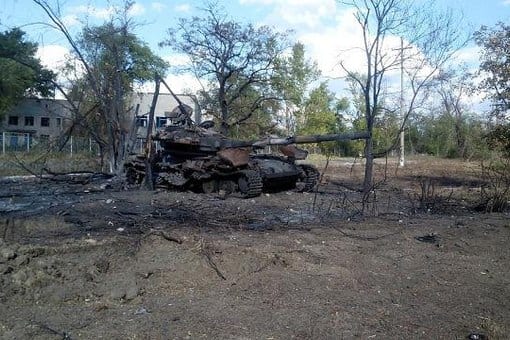 NAF-destroyedTankNearLuhansk