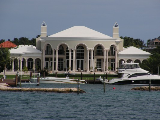 Oprah's supersized mansion in the Bahamas. With radicals like these the revolution will come in about 20,000 years. 