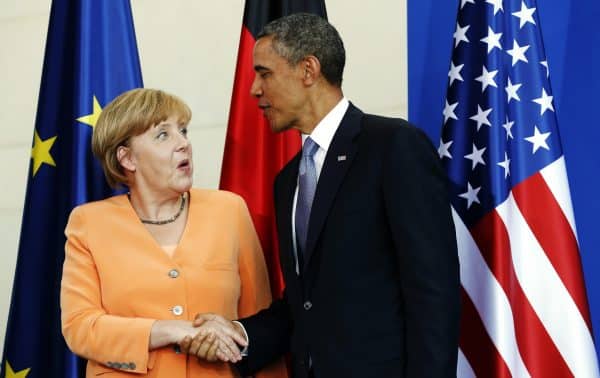 Obama with Merkel in European "summit" (4/2016). Two democracy usurpers leading the world to further calamities. 